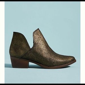 NIB Anthropologie Musse and Cloud Booties Size 6